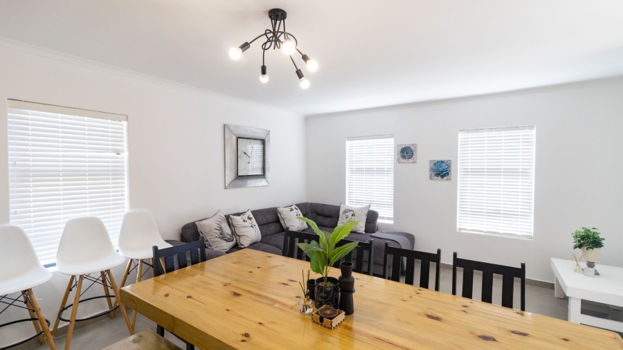 4 Bedroom Property for Sale in Sandy Point Beach Estate Western Cape